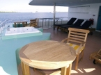 MV Horizon III 66408897_oberdeck_mit_jacuzzi Liveaboards 66408897_oberdeck_mit_jacuzzi.jpg
